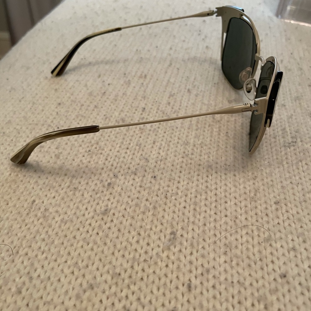 Tory Burch sunglasses - Picture 6 of 10